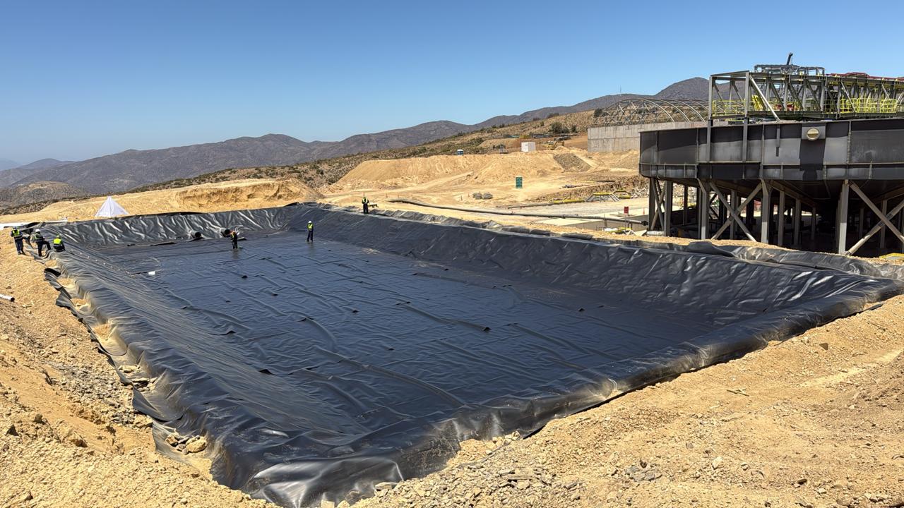 Tranque con geomembrana